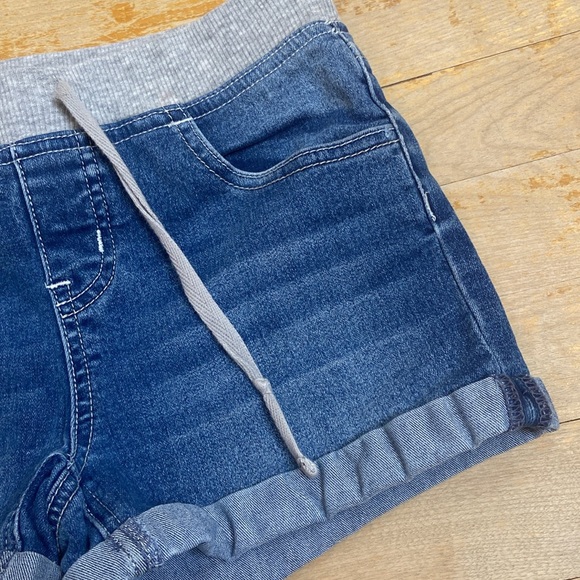 🌺 JUSTICE Rolled Cuff Pull On Denim Shorts - Picture 4 of 7